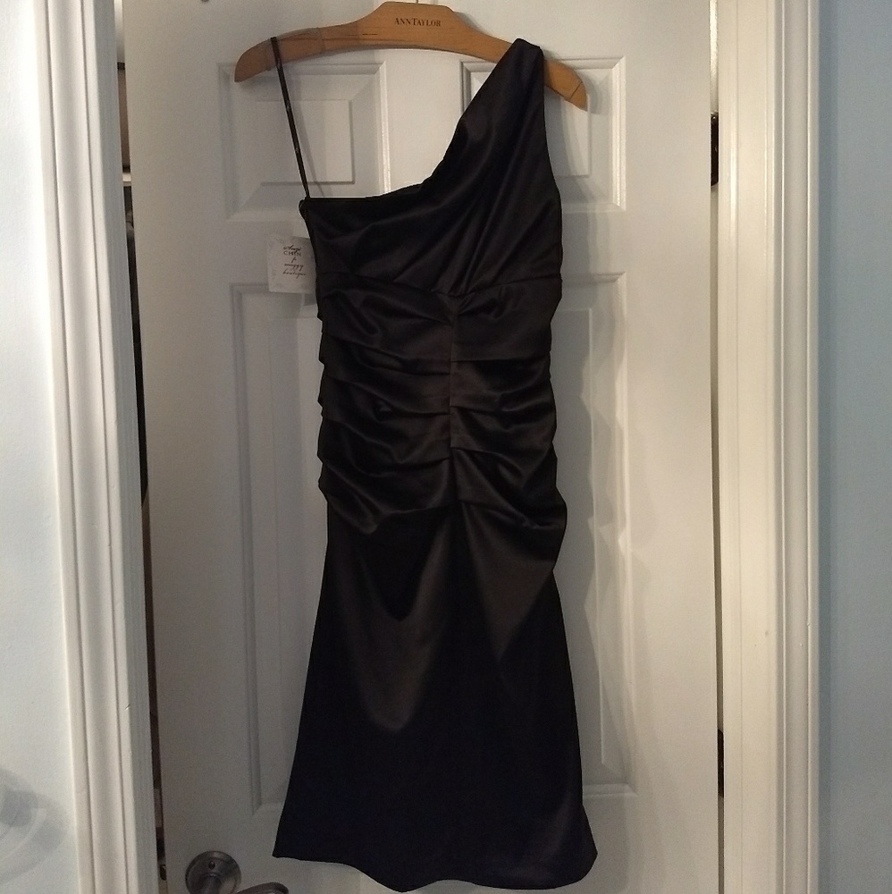 NWT Suzi Chen Maggy Boutique One Shoulder Dress - Picture 3 of 5
